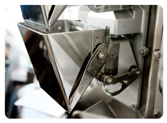 Kenwei anchois machine d'emballage chine avec haute-qualité capteurs pour matériaux de haute viscosité-4