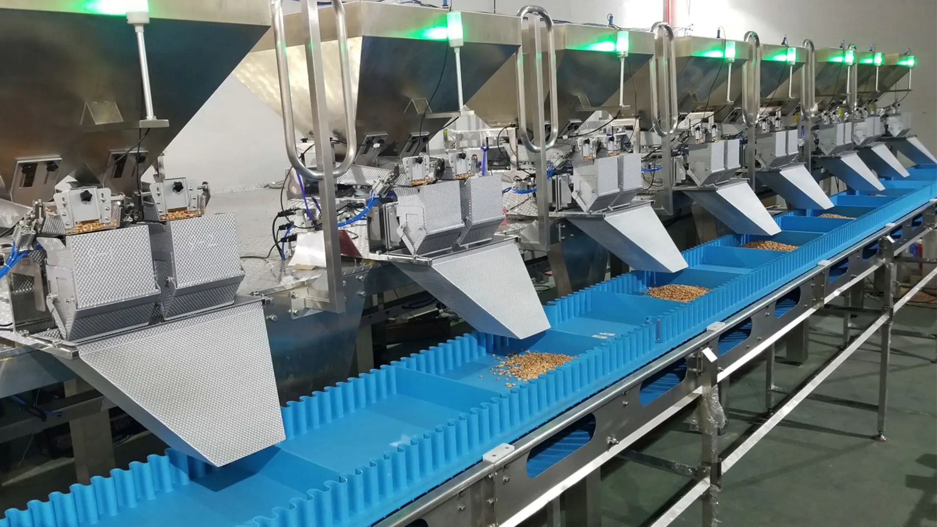 Multiple linear weigher mixing formula weighing system